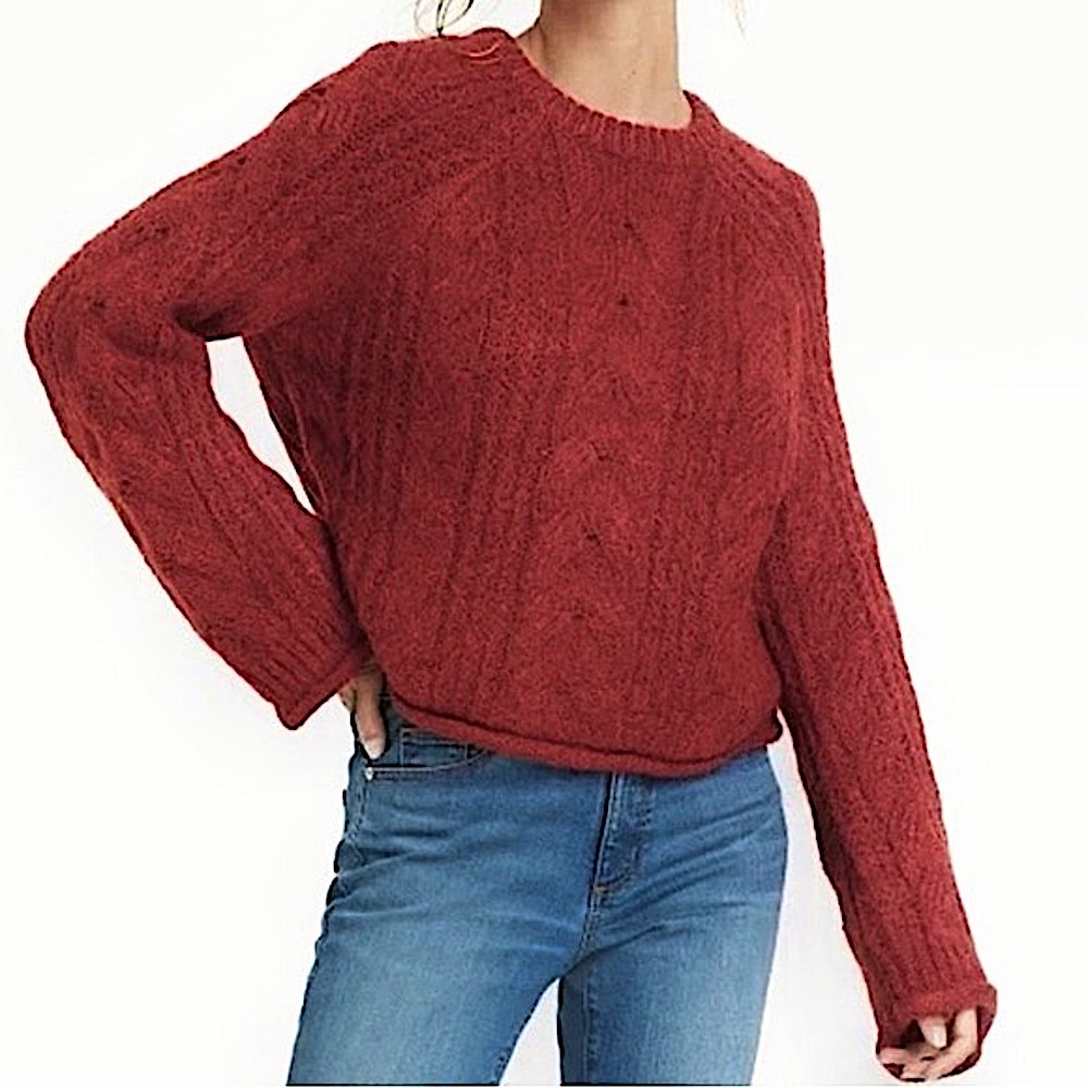 CABLE KNIT CREWNECK SWEATER SIZE S